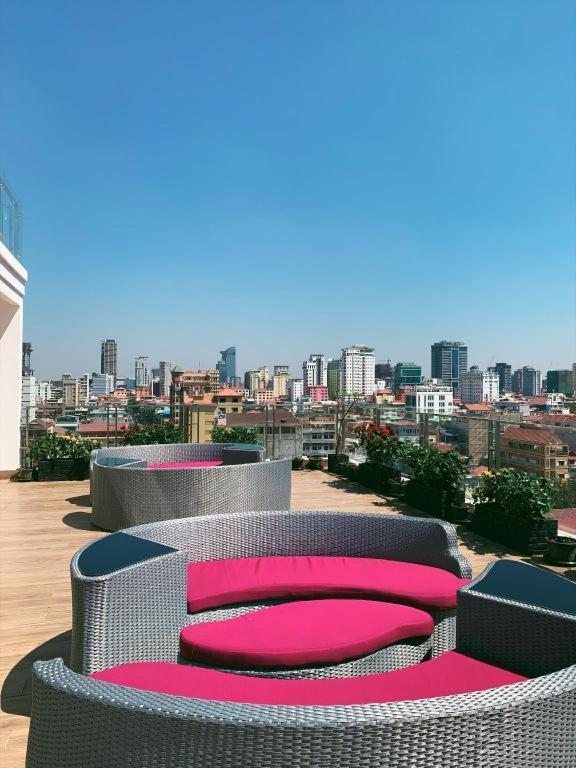 V Boutique Hotel Phnom Penh Eksteriør bilde